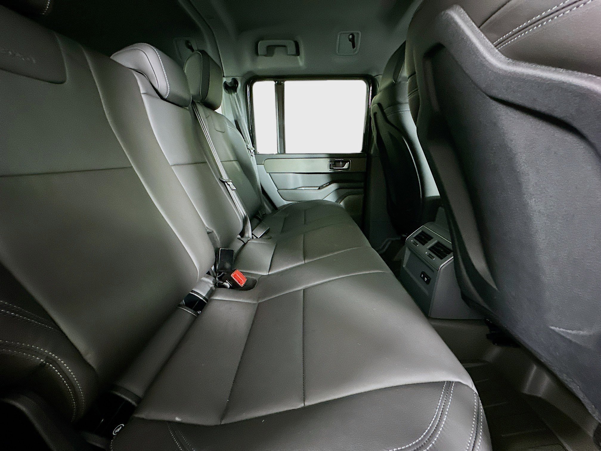 Used 2025 INEOS Grenadier AWD/4WD image 40