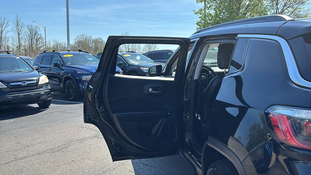 Used 2020 Jeep Compass Latitude w/ Cold Weather Group image 28