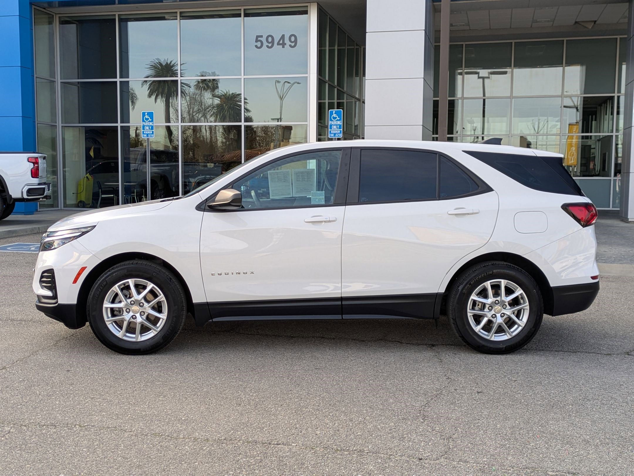 Certified 2022 Chevrolet Equinox LS image 8