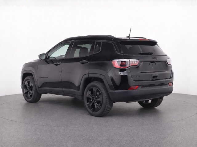 Used 2021 Jeep Compass Latitude w/ Sun and Sound Group AWD/4WD image 3