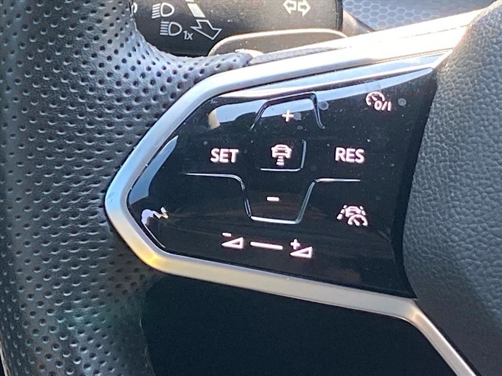 Used 2022 Volkswagen GTI Autobahn FWD image 7