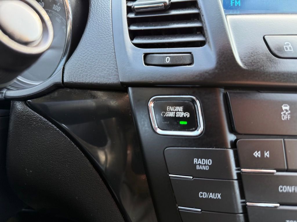 Used 2012 Buick Regal Premium image 28