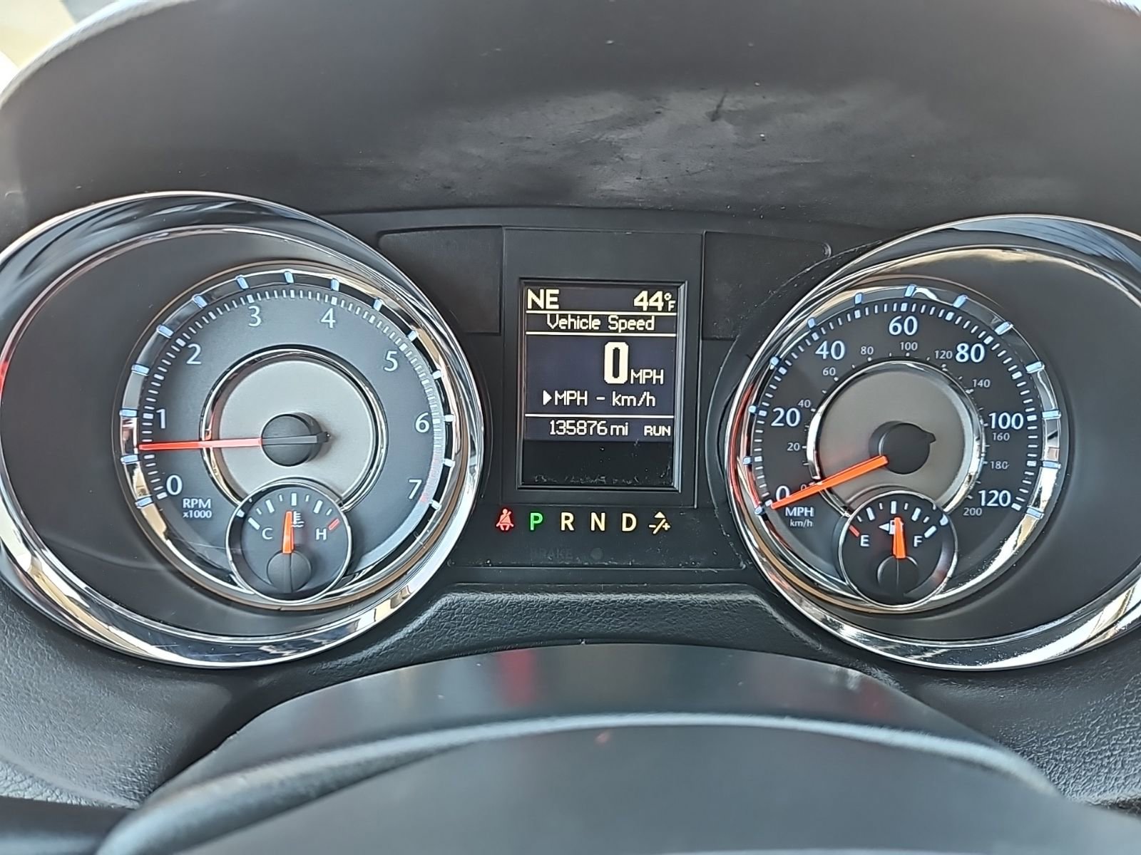 Used 2016 Chrysler Town & Country Touring FWD image 29
