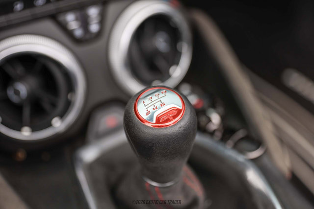 Used 2019 Chevrolet Camaro ZL1 RWD image 32