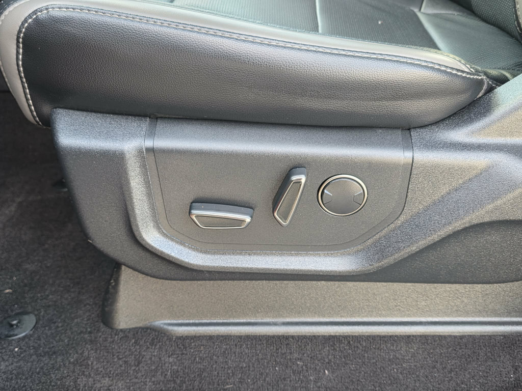 Used 2018 Ford F150 Raptor w/ Equipment Group 801A Mid image 16