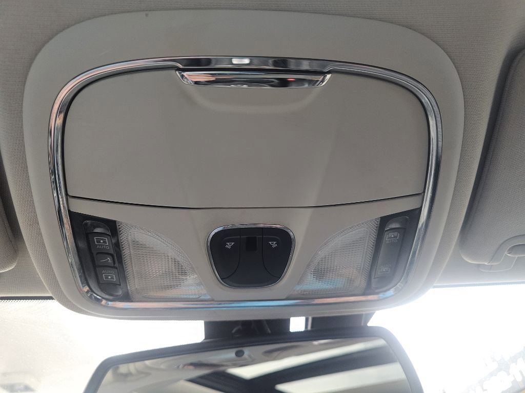 Used 2016 Jeep Cherokee Limited image 34