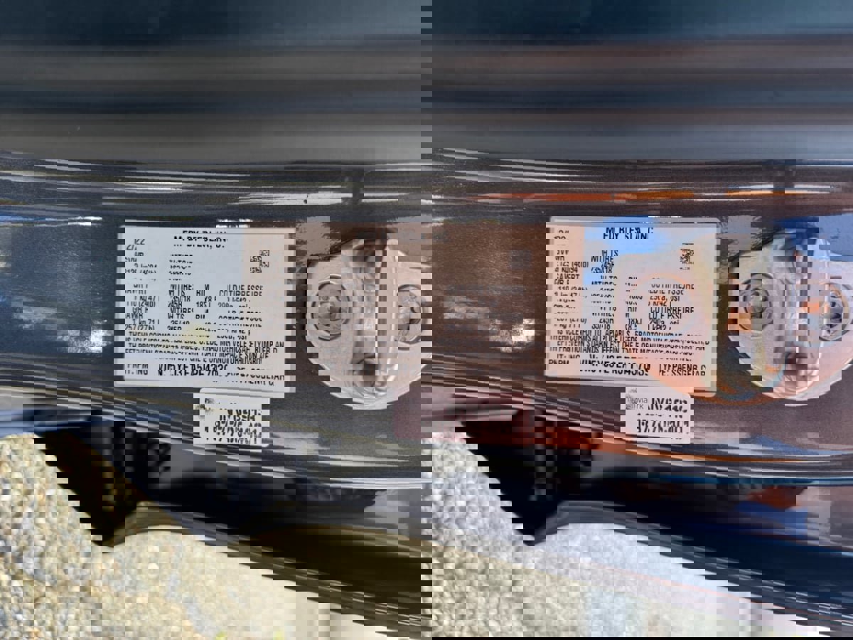 Used 2023 Tesla Model 3 Standard Range image 22