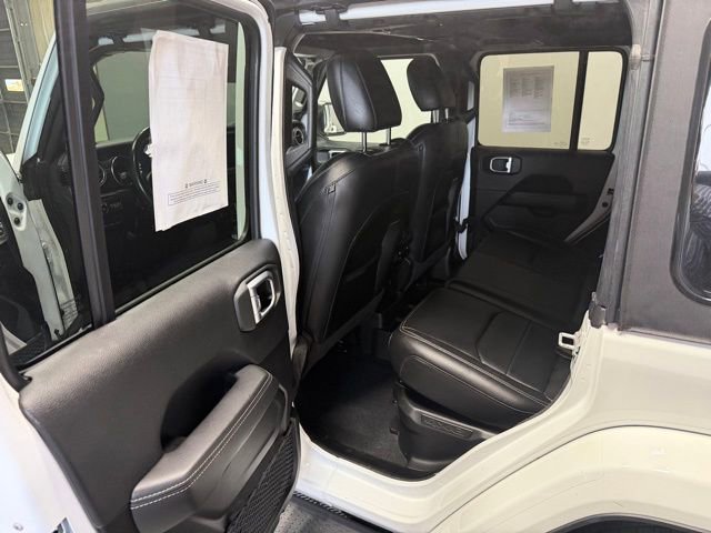 Used 2022 Jeep Wrangler Unlimited Sahara image 16