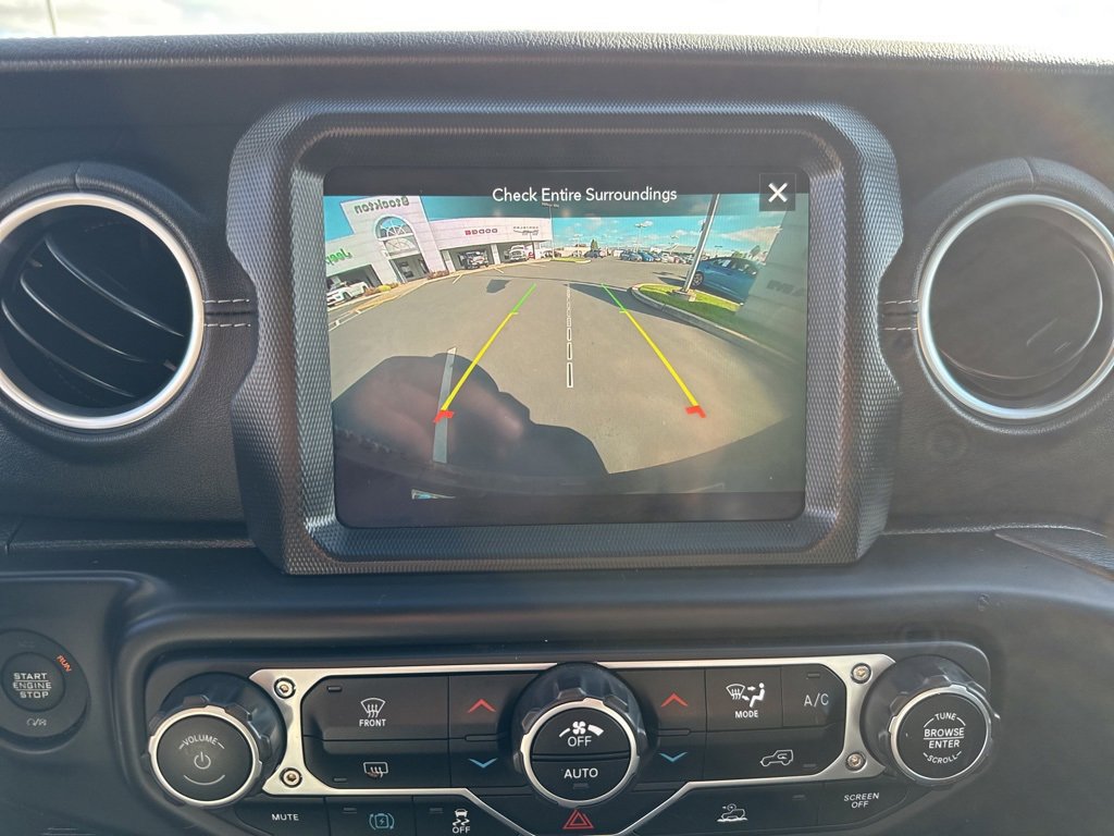 Used 2022 Jeep Wrangler Unlimited Sahara 4xe image 25