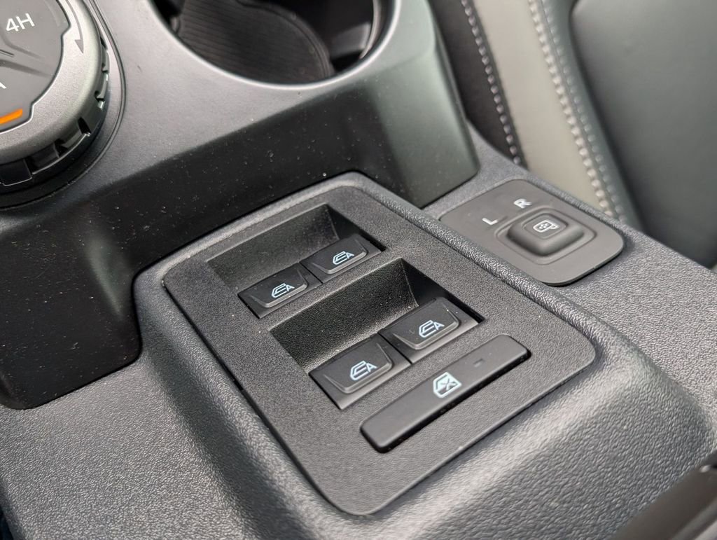 New 2025 Ford Bronco Outer Banks w/ Sasquatch Package image 38