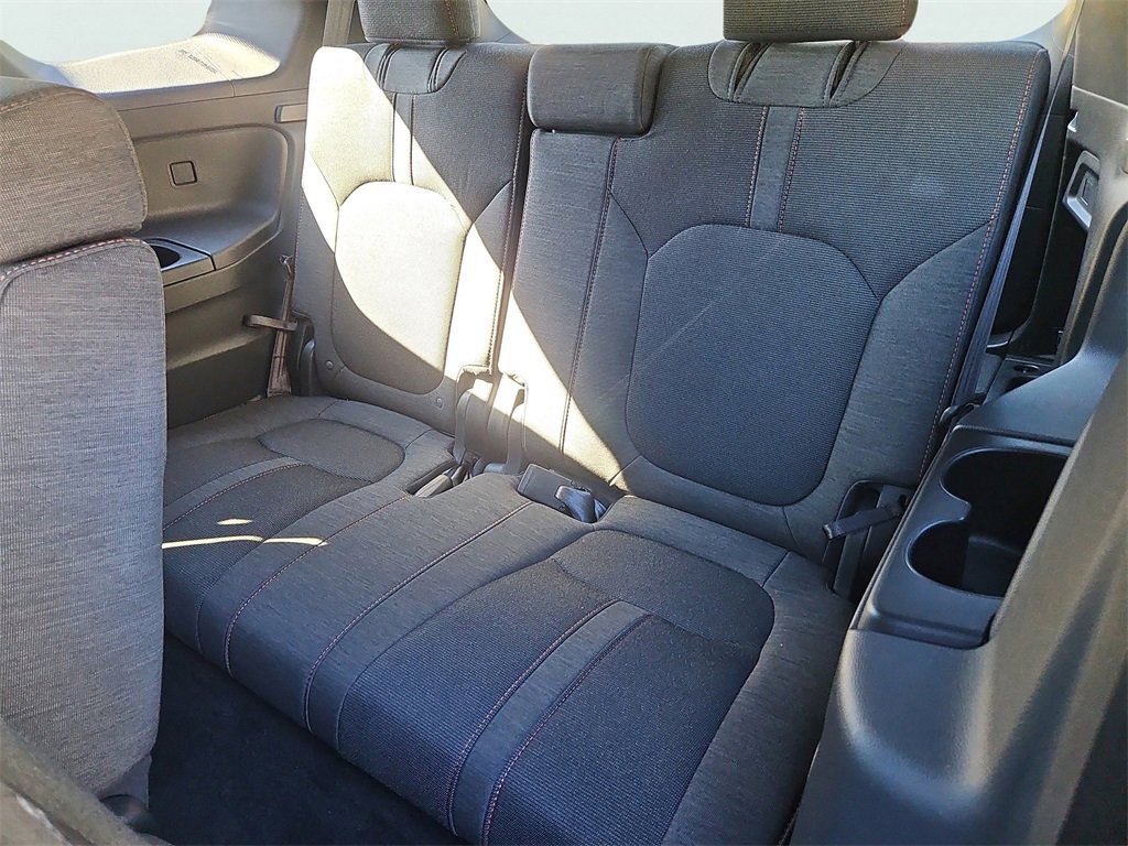 Certified 2025 Honda Pilot Sport image 30