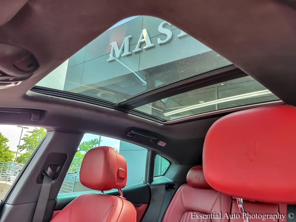 Used 2022 Maserati Levante Modena image 9