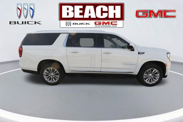 Used 2023 GMC Yukon XL SLT image 2