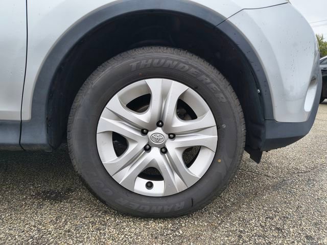Used 2015 Toyota RAV4 LE image 25