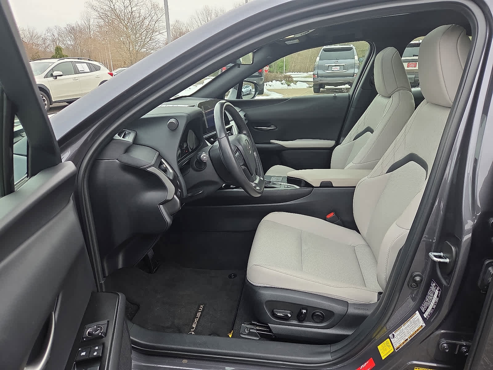 Used 2024 Lexus UX 250h F Sport image 15