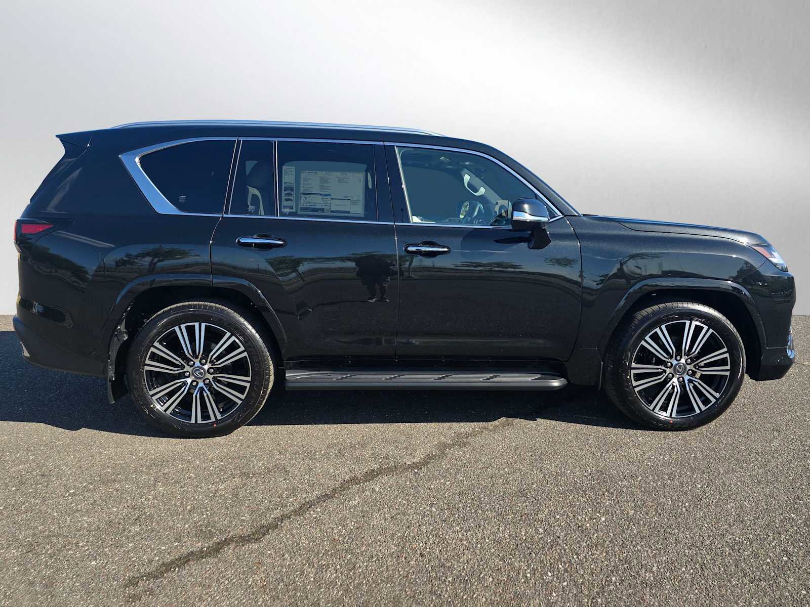 New 2026 Lexus LX 600 4WD w/ Luxury Package image 2