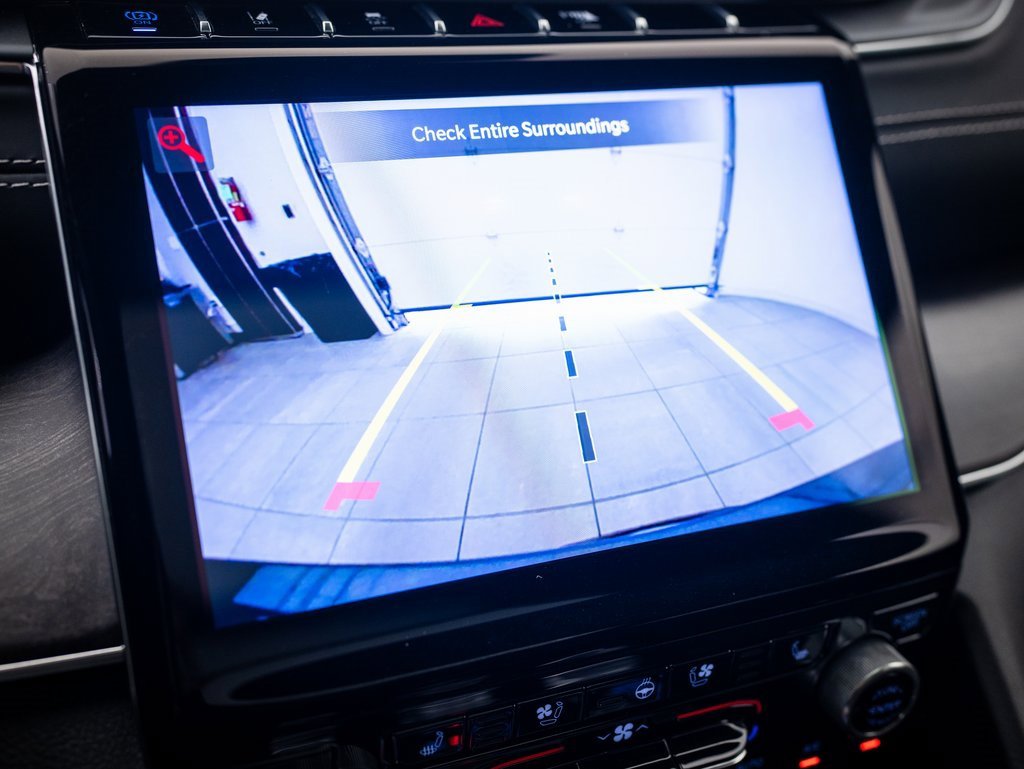 Used 2022 Jeep Grand Cherokee Overland image 32