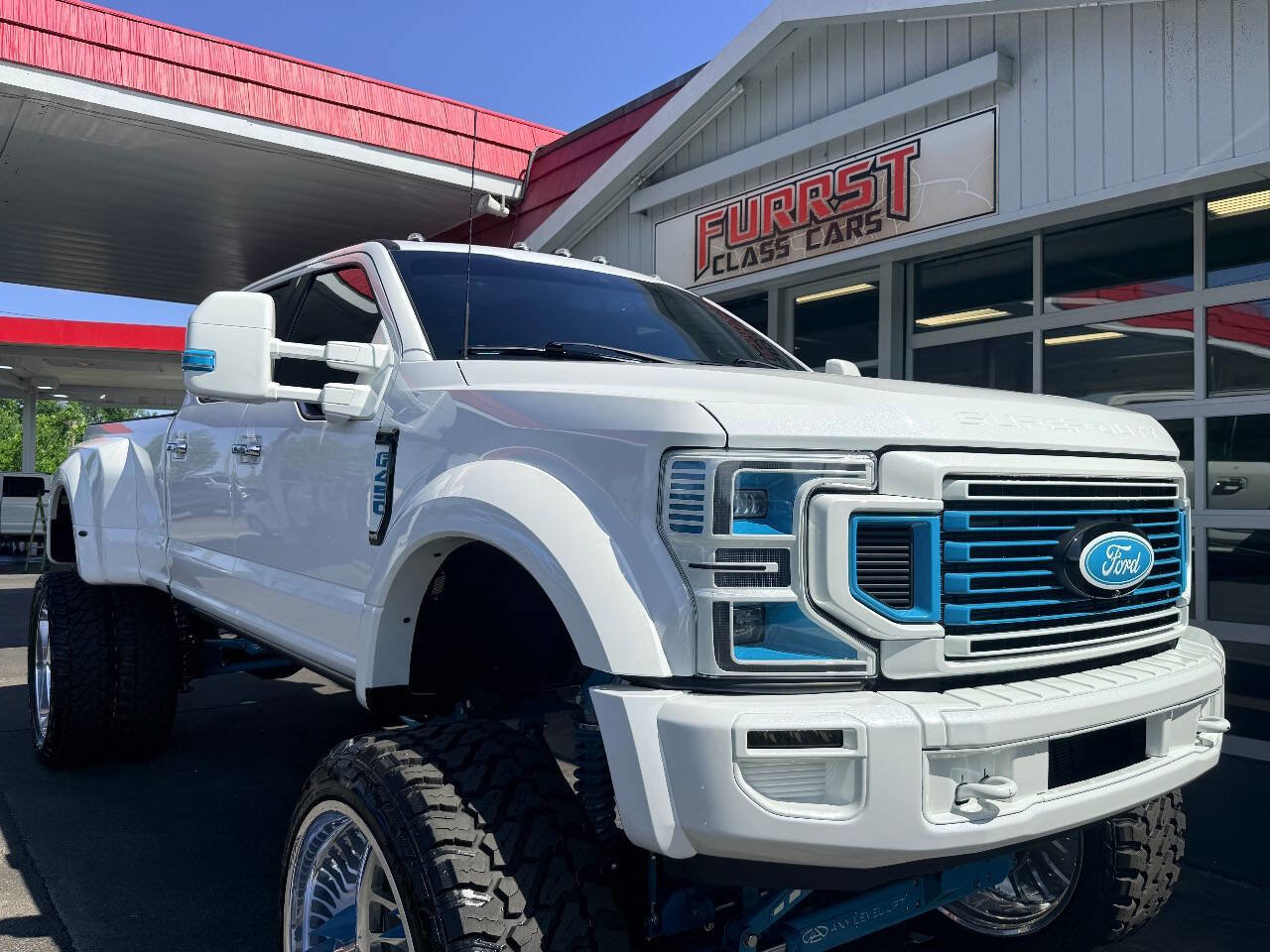 Used 2022 Ford F450 Platinum w/ FX4 Off-Road Package AWD/4WD image 27