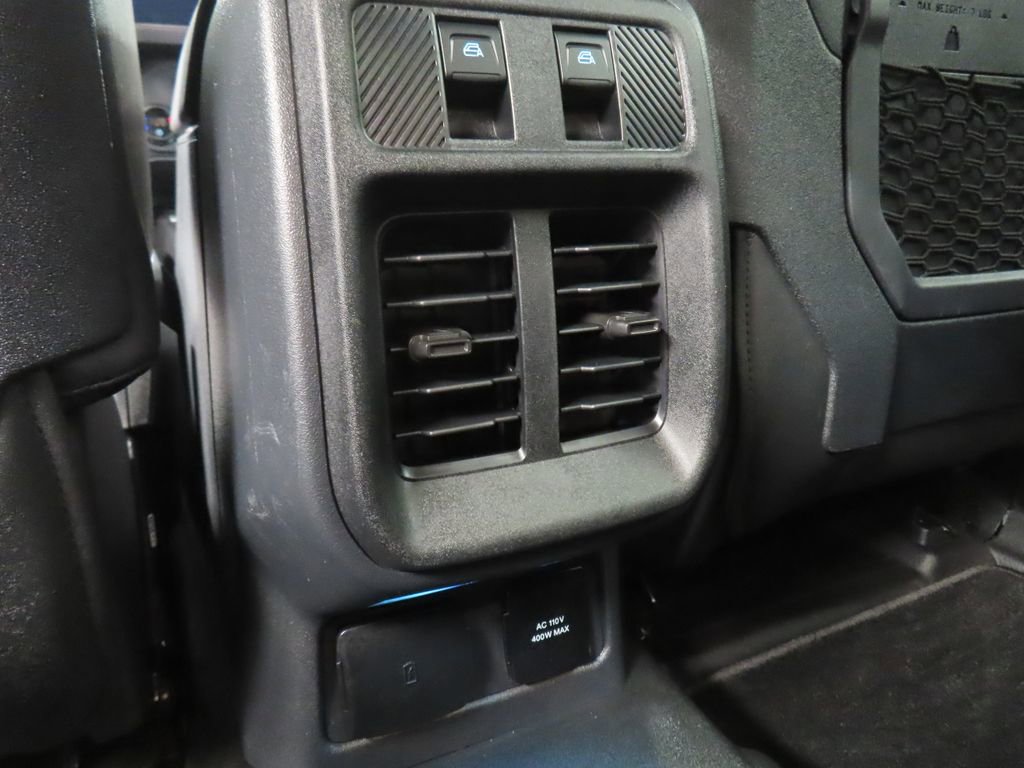 Used 2025 Ford Bronco Badlands AWD/4WD image 14