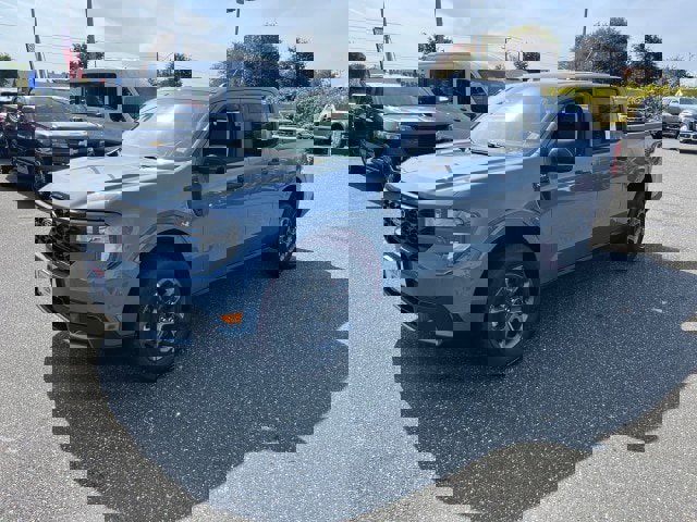 New 2025 Ford Maverick XLT image 3