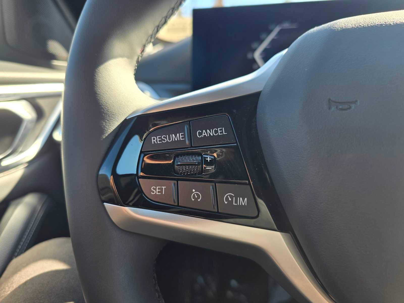 Used 2025 BMW i4 eDrive40 image 33