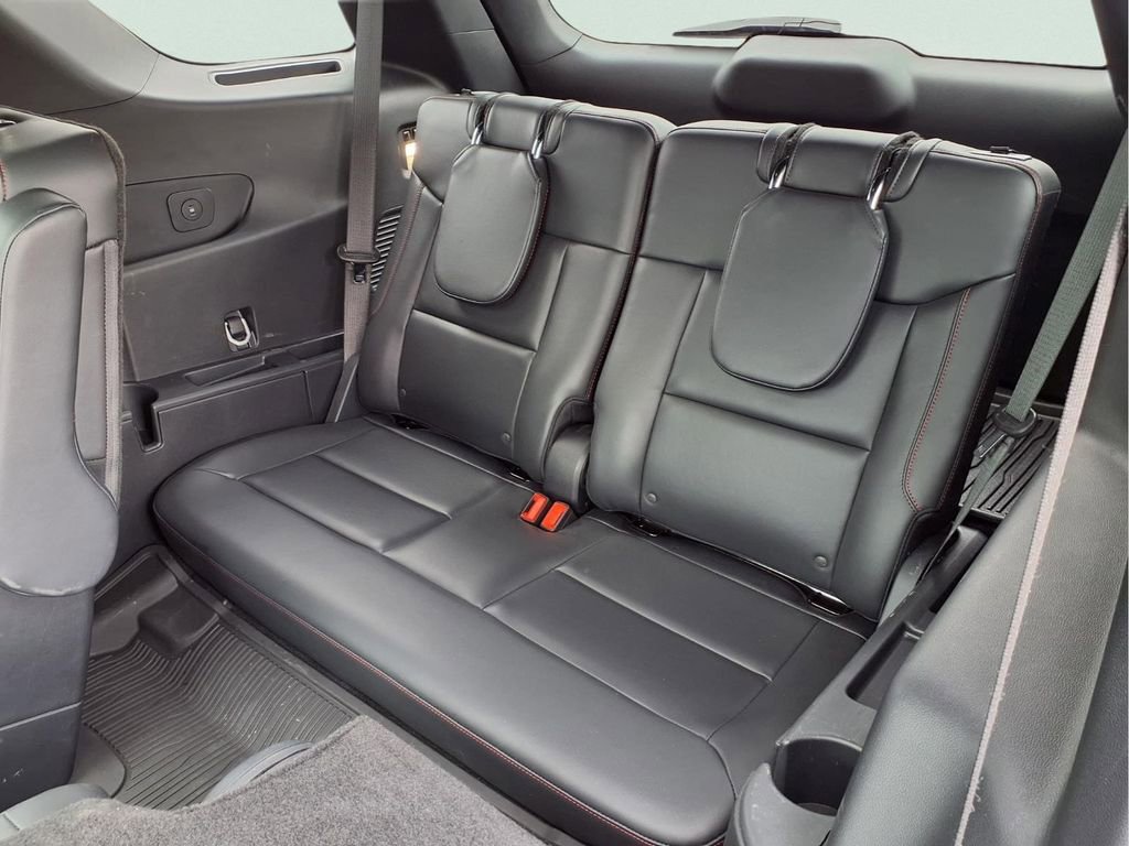 Used 2025 Ford Explorer ST image 24