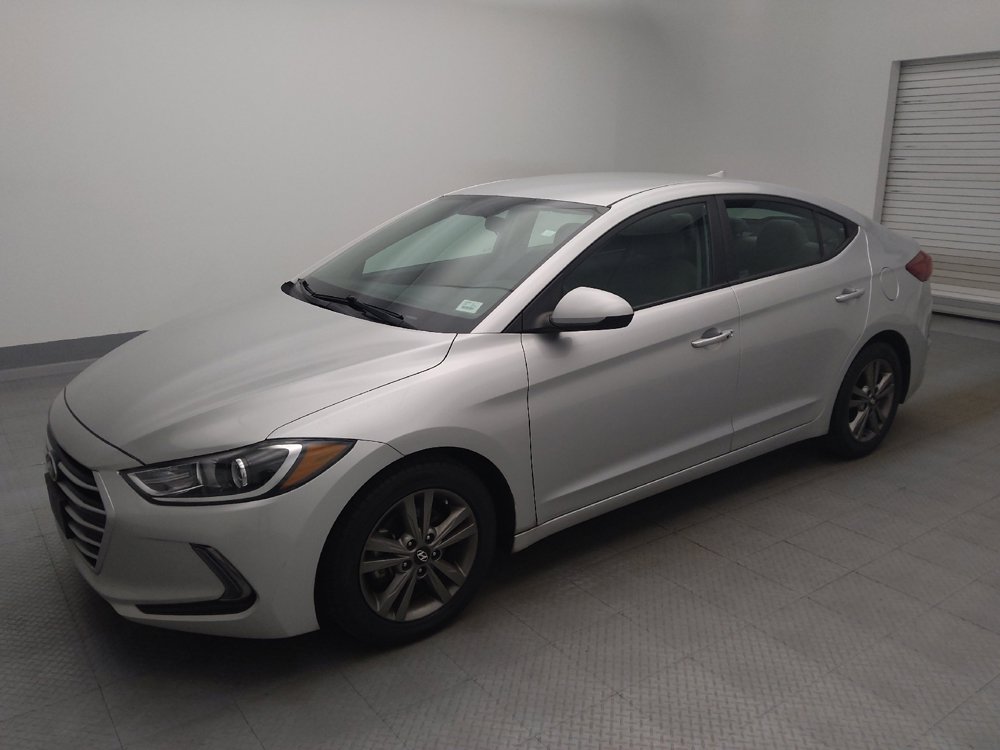Used 2017 Hyundai Elantra SE w/ SE A/T Tech Package 03 FWD image 2