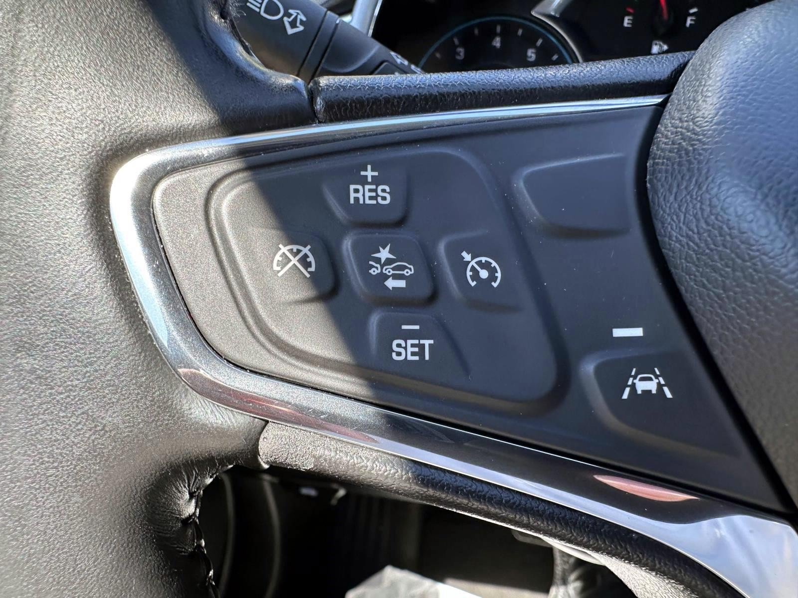 Used 2016 Chevrolet Malibu LT FWD image 16