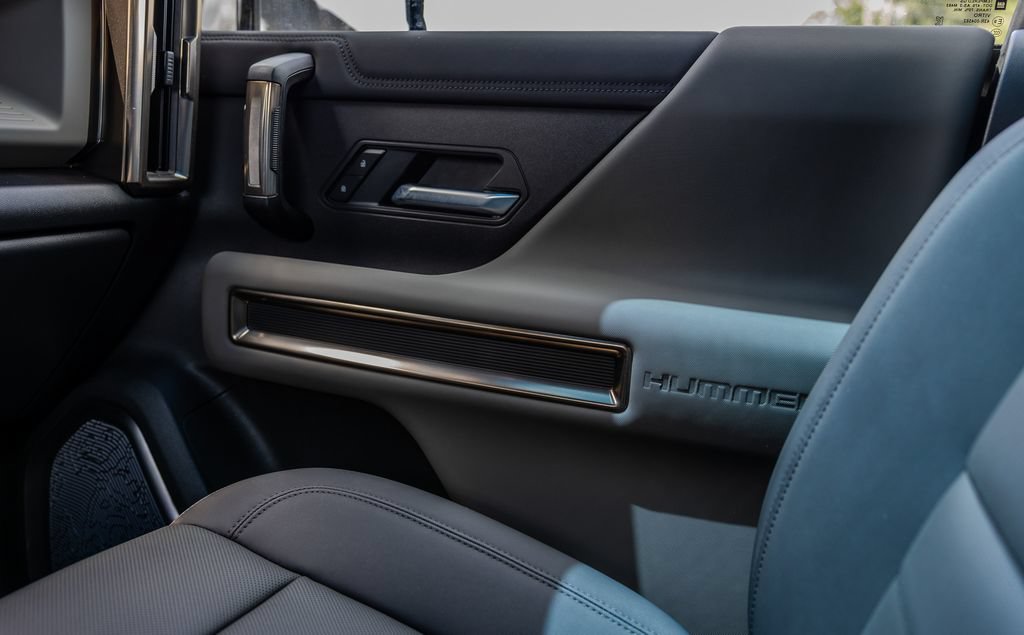 Used 2025 GMC Hummer EV 3X AWD/4WD image 11
