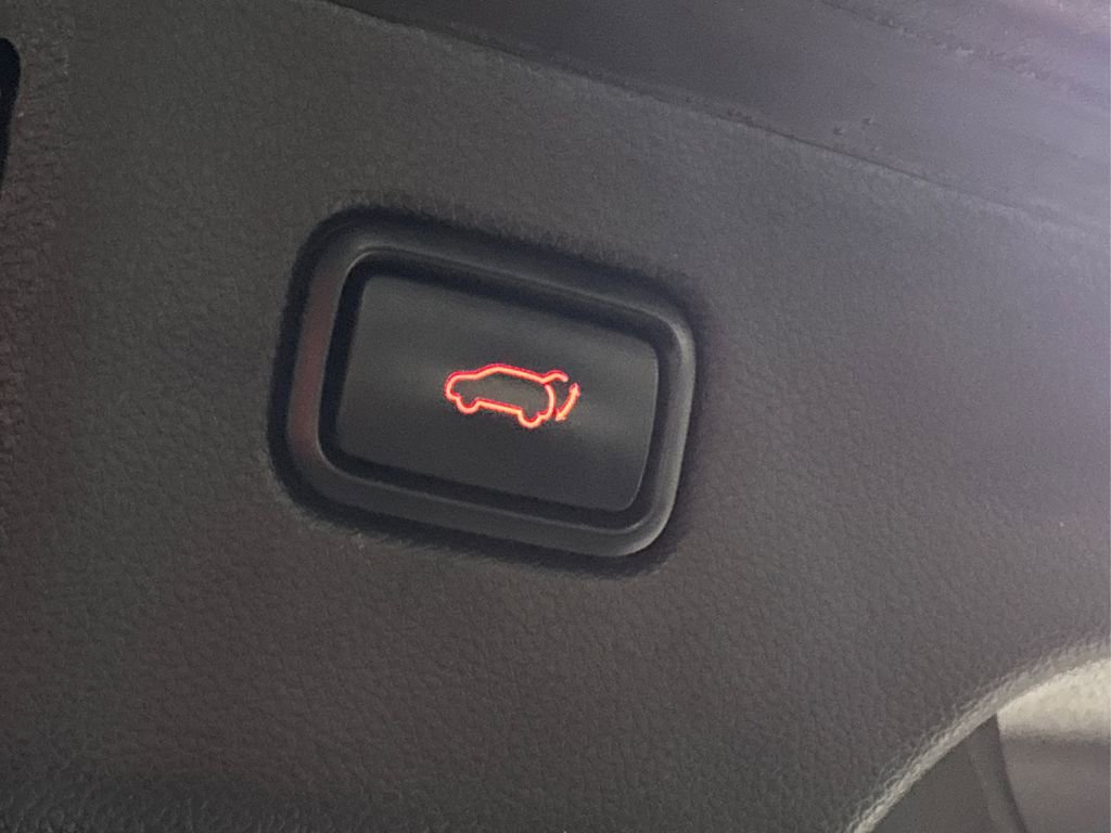 Used 2018 Kia Sorento EX w/ EX Advanced Touring Package image 14