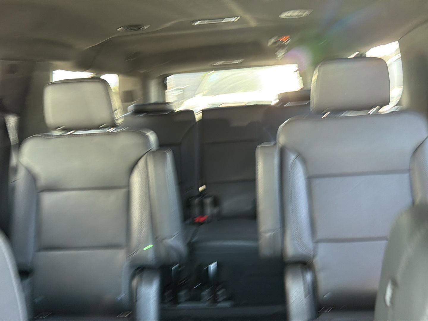 Used 2023 Chevrolet Suburban LT image 7