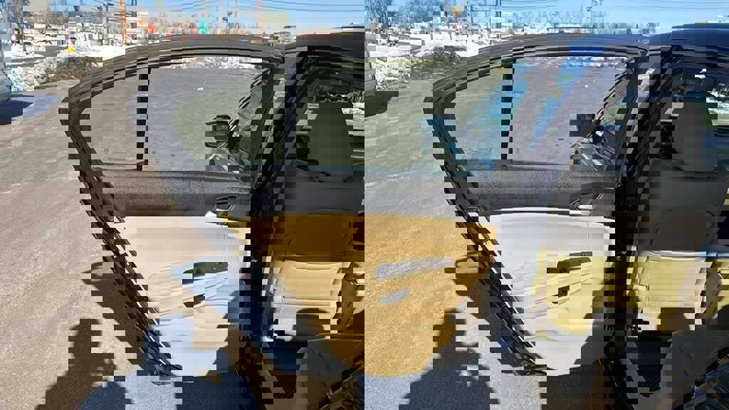 Used 2011 Honda Accord SE image 17