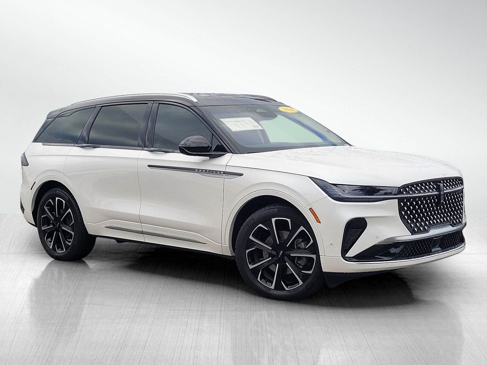 Certified 2024 Lincoln Nautilus Reserve w/ Equipment Group 202A image 1