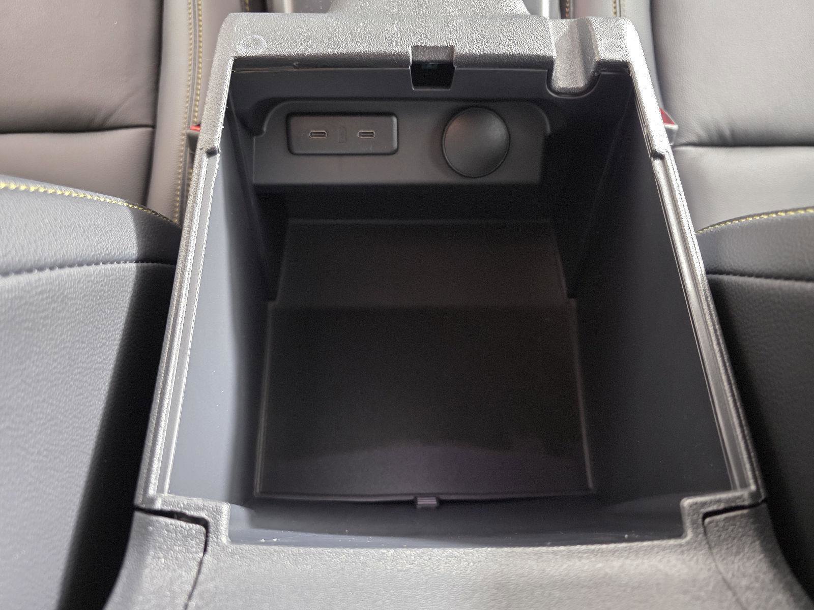 Used 2025 Ford Bronco Badlands image 34