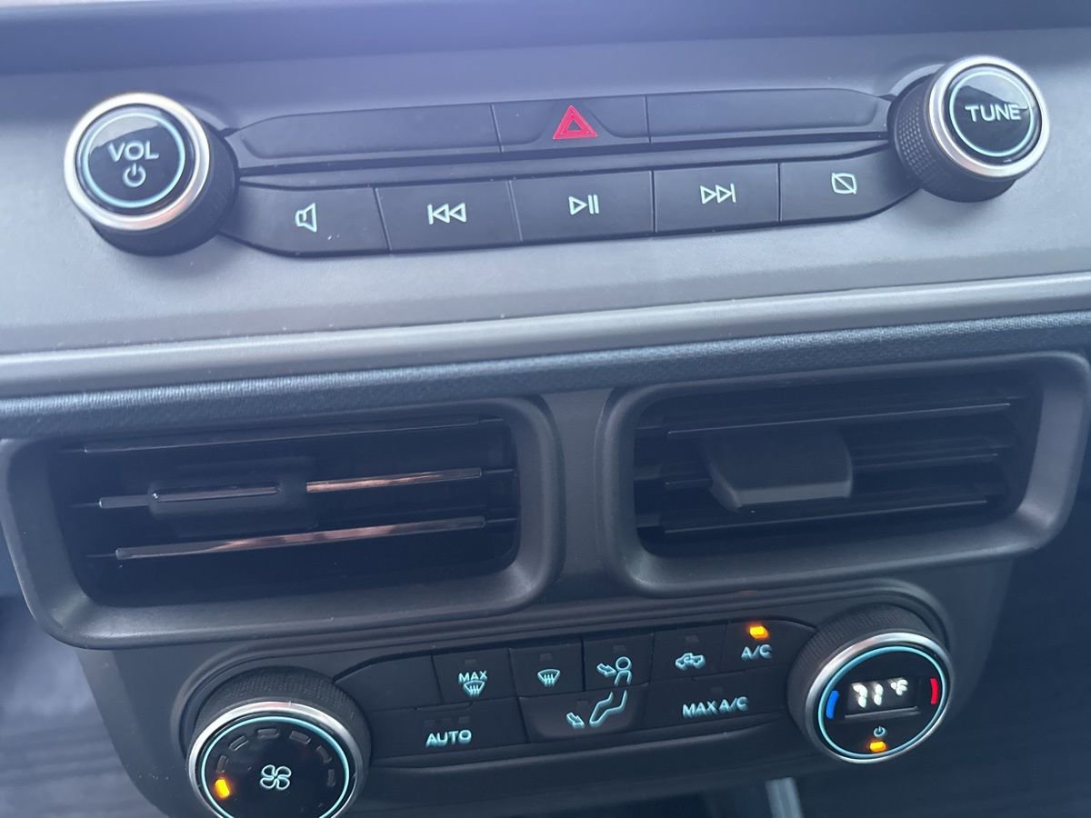 Used 2022 Ford Maverick XL image 27