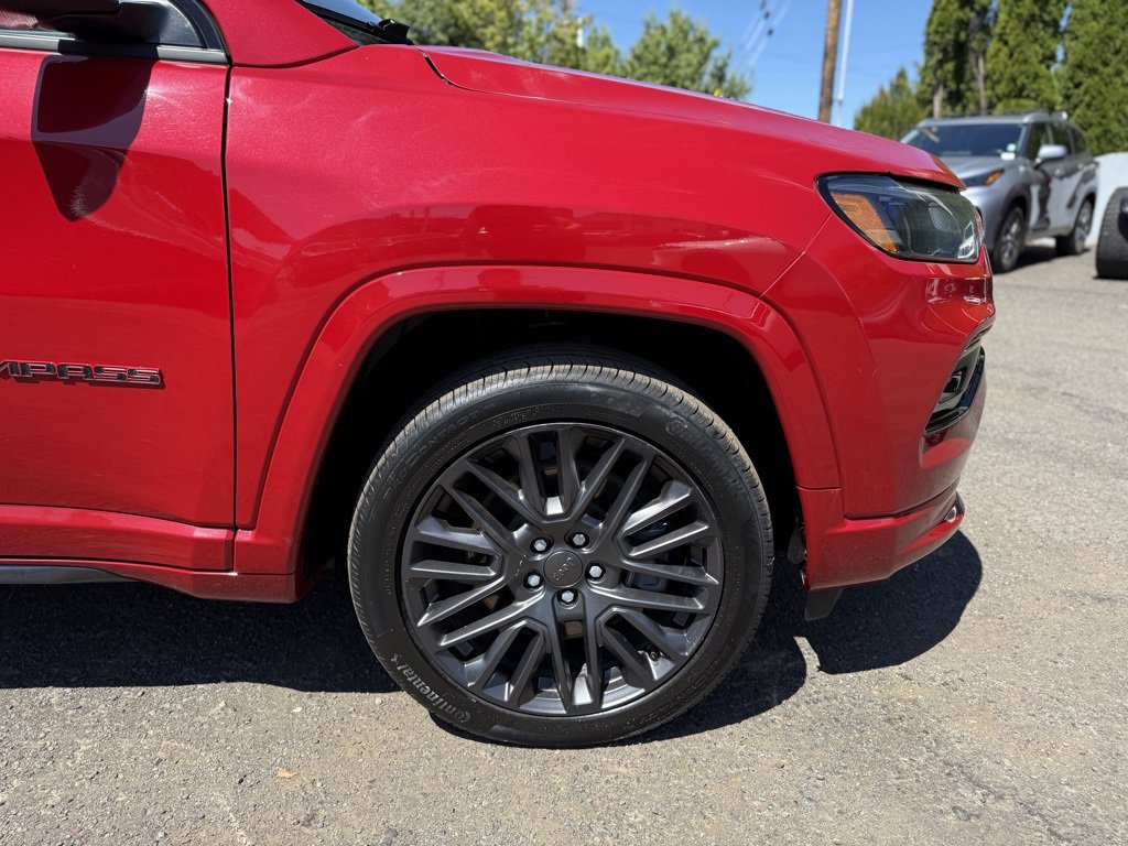 Used 2023 Jeep Compass Limited image 22