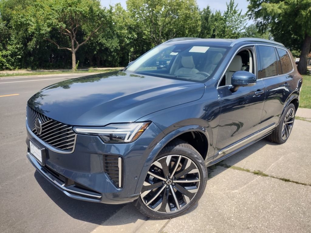 New 2026 Volvo XC90 B5 Ultra w/ Protection Package image 2