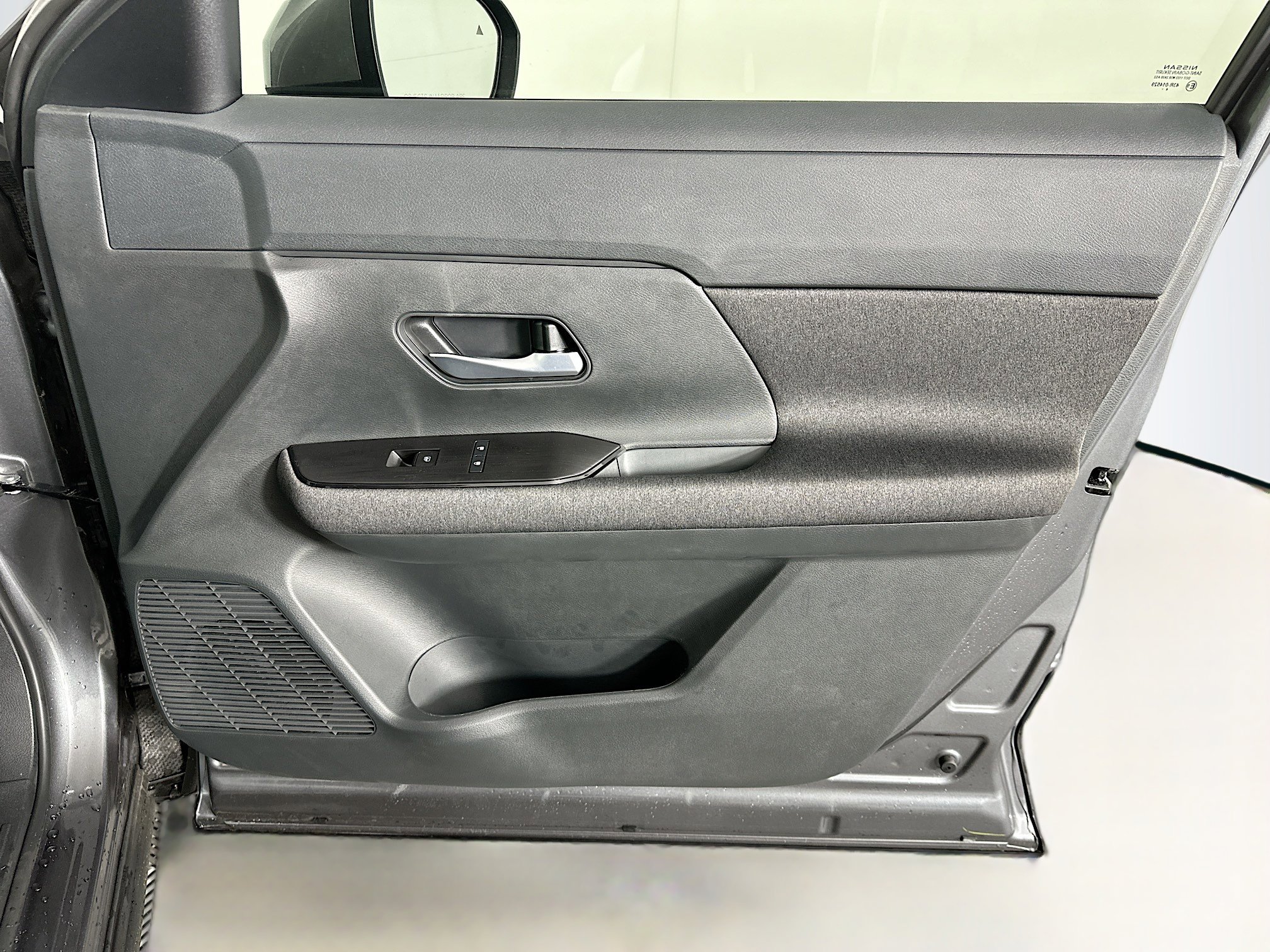 Used 2025 Nissan Kicks SV image 30