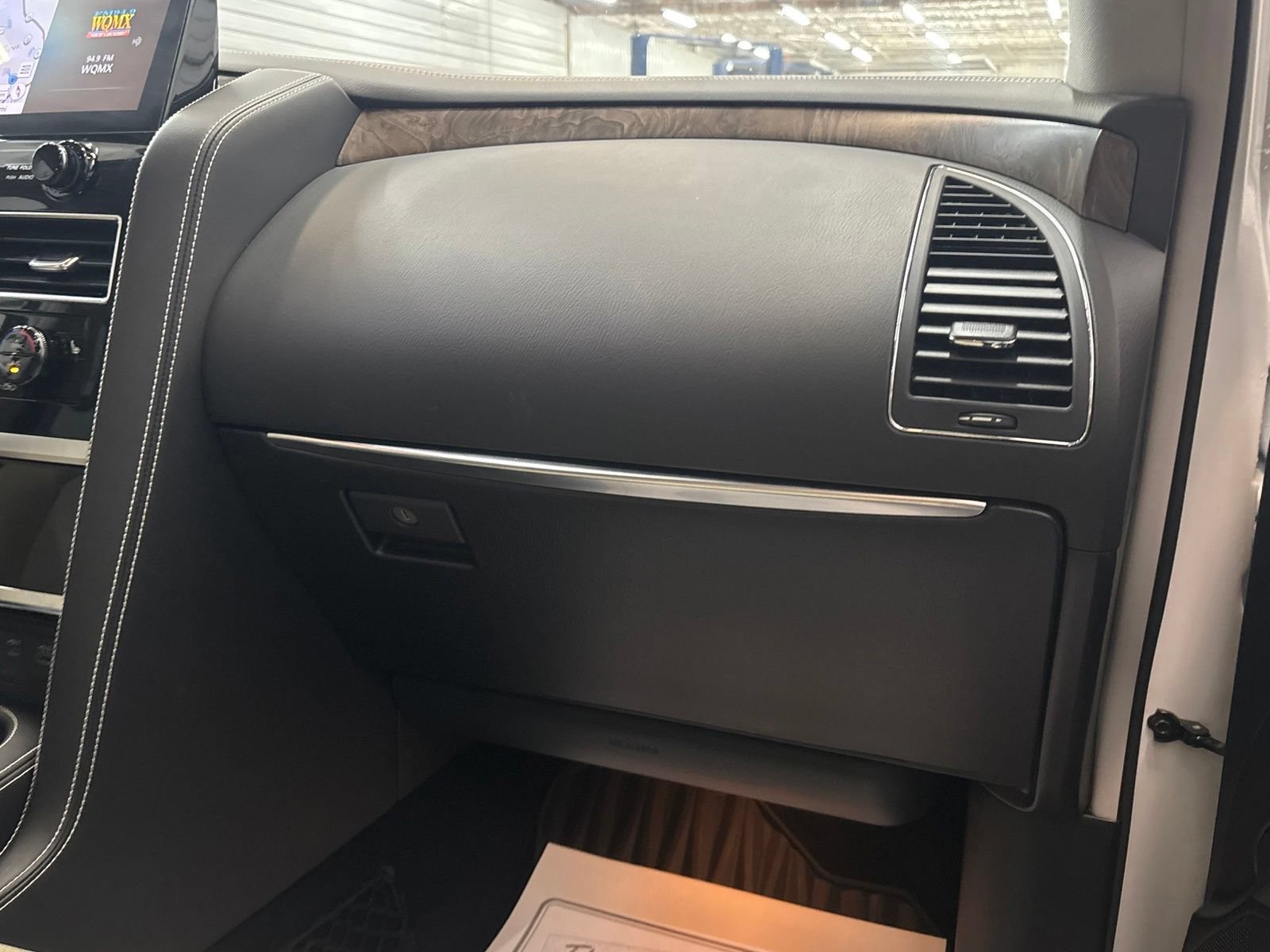 Used 2023 INFINITI QX80 Premium Select w/ Cargo Package AWD/4WD image 30