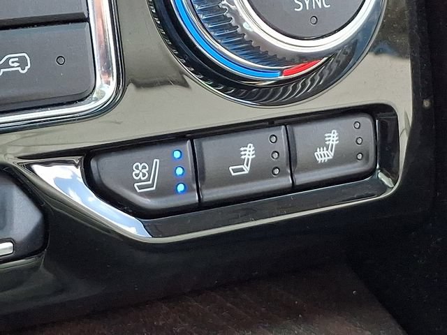 Used 2024 GMC Yukon Denali AWD/4WD image 15