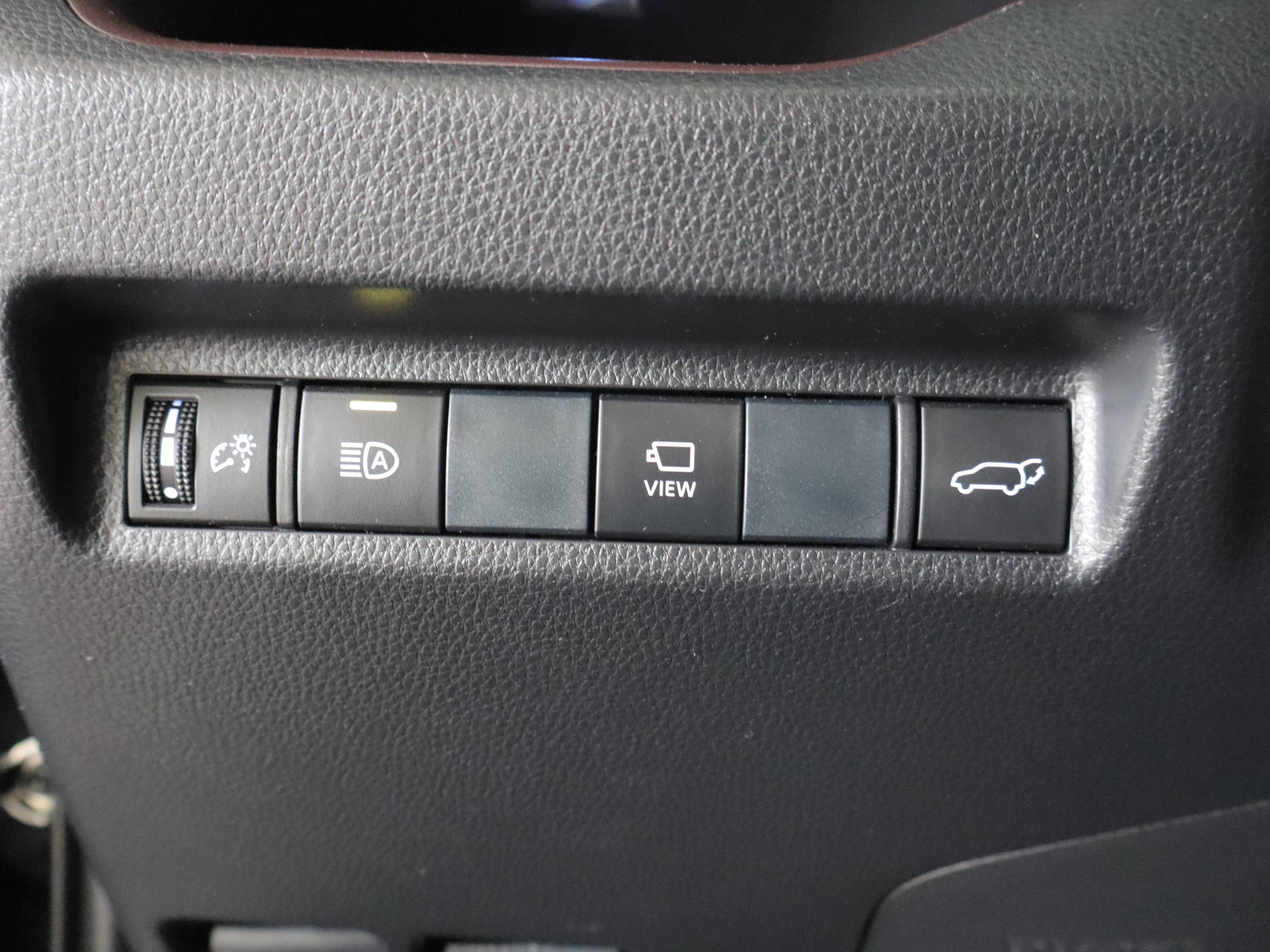 Used 2019 Toyota RAV4 Limited w/ Advanced Technology Package AWD/4WD image 19
