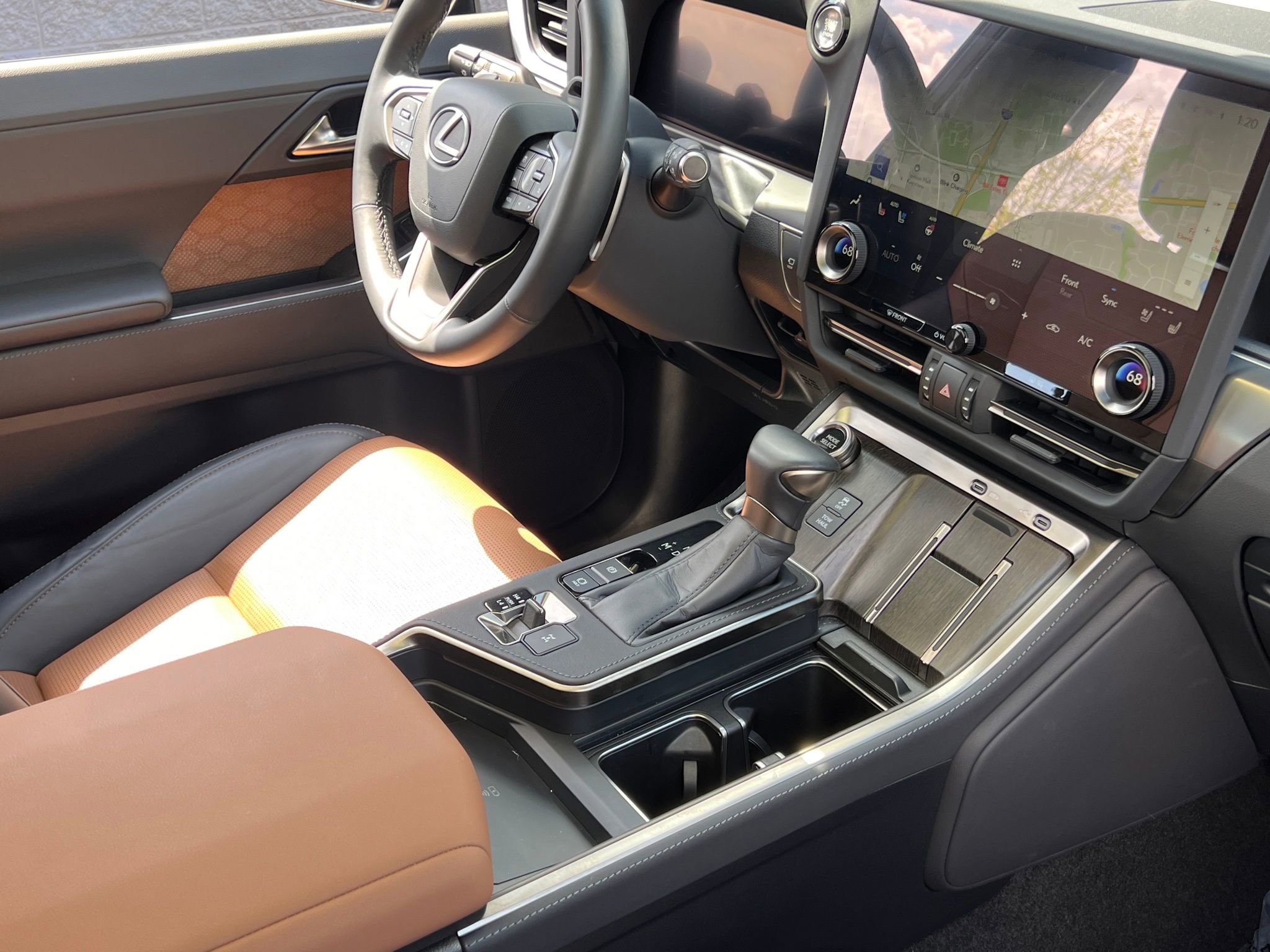 Used 2024 Lexus GX 550 w/ Accessory Package (2T) AWD/4WD image 15