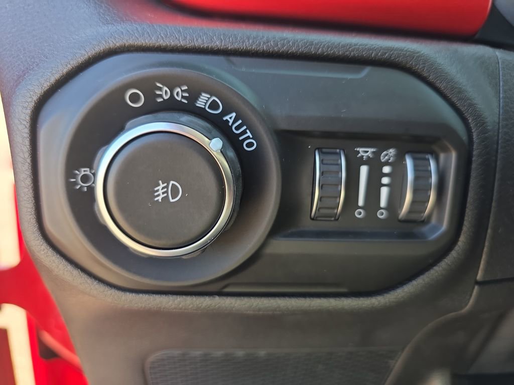 Used 2019 Jeep Wrangler Unlimited Rubicon w/ Cold Weather Group image 26