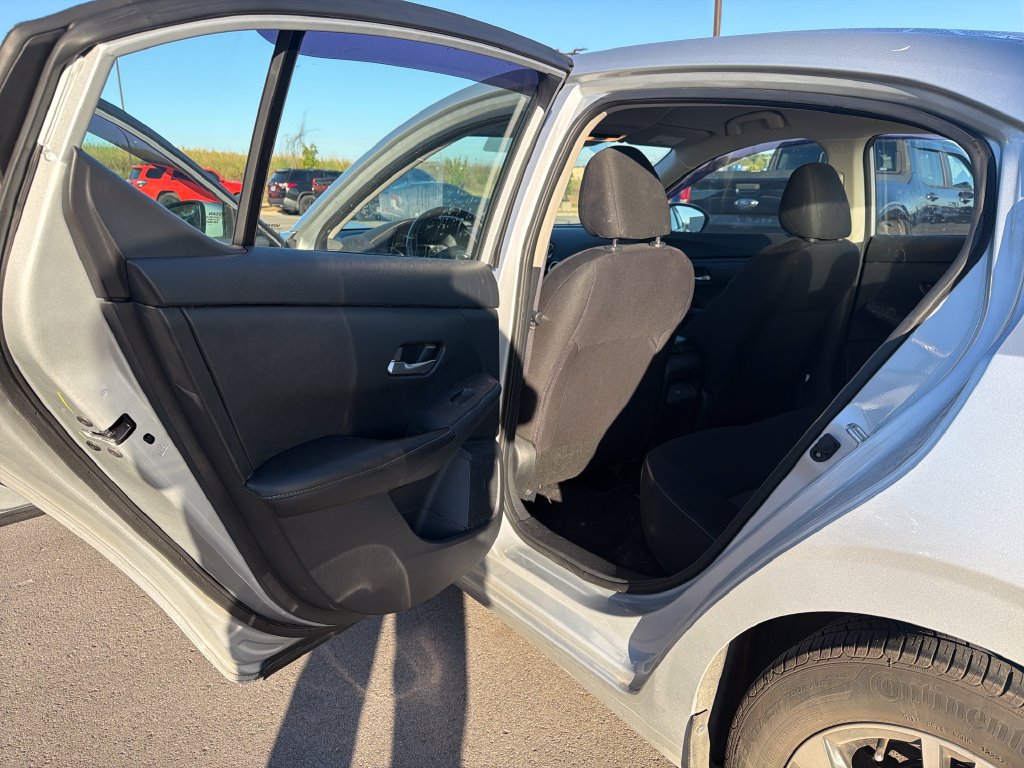 Used 2022 Nissan Sentra SV FWD image 31
