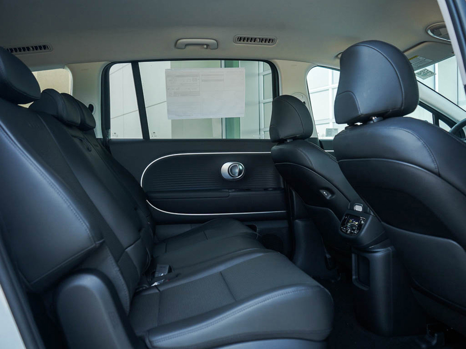 New 2026 Hyundai Ioniq 9 SEL image 13