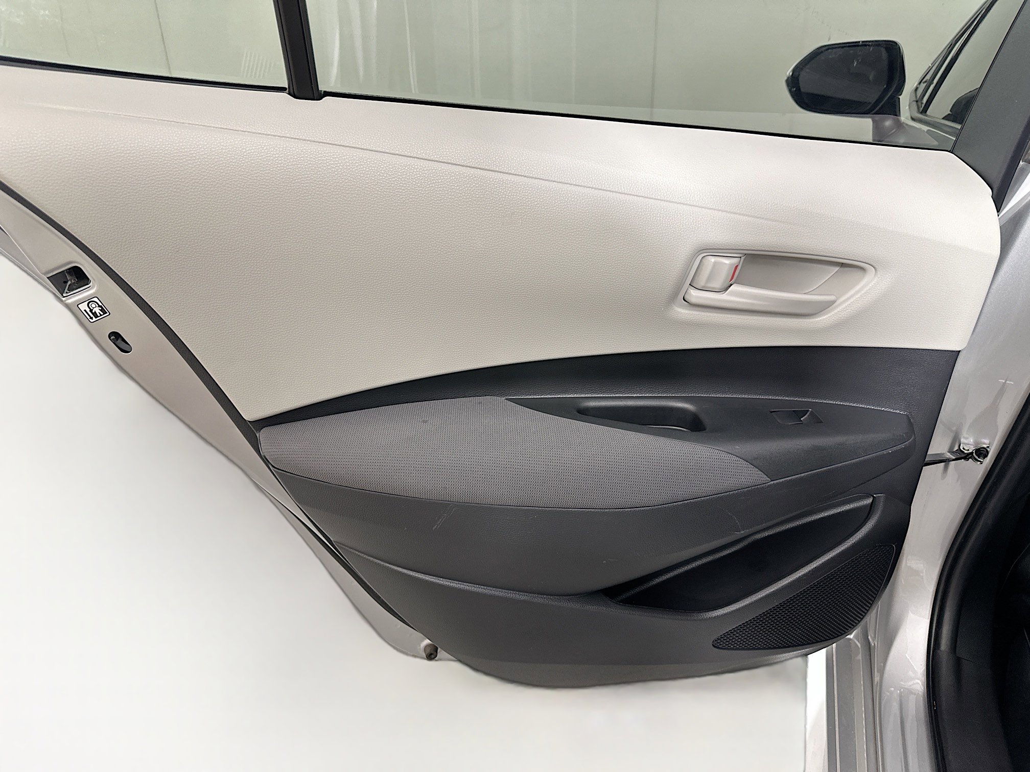 Used 2023 Toyota Corolla LE FWD image 23