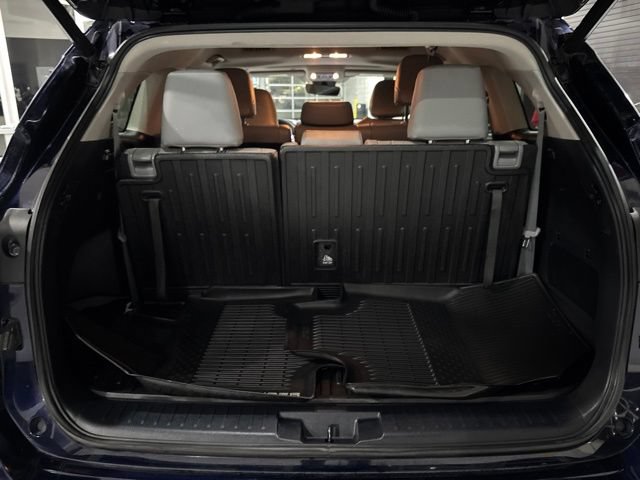 Used 2020 Toyota Highlander XLE AWD/4WD image 26