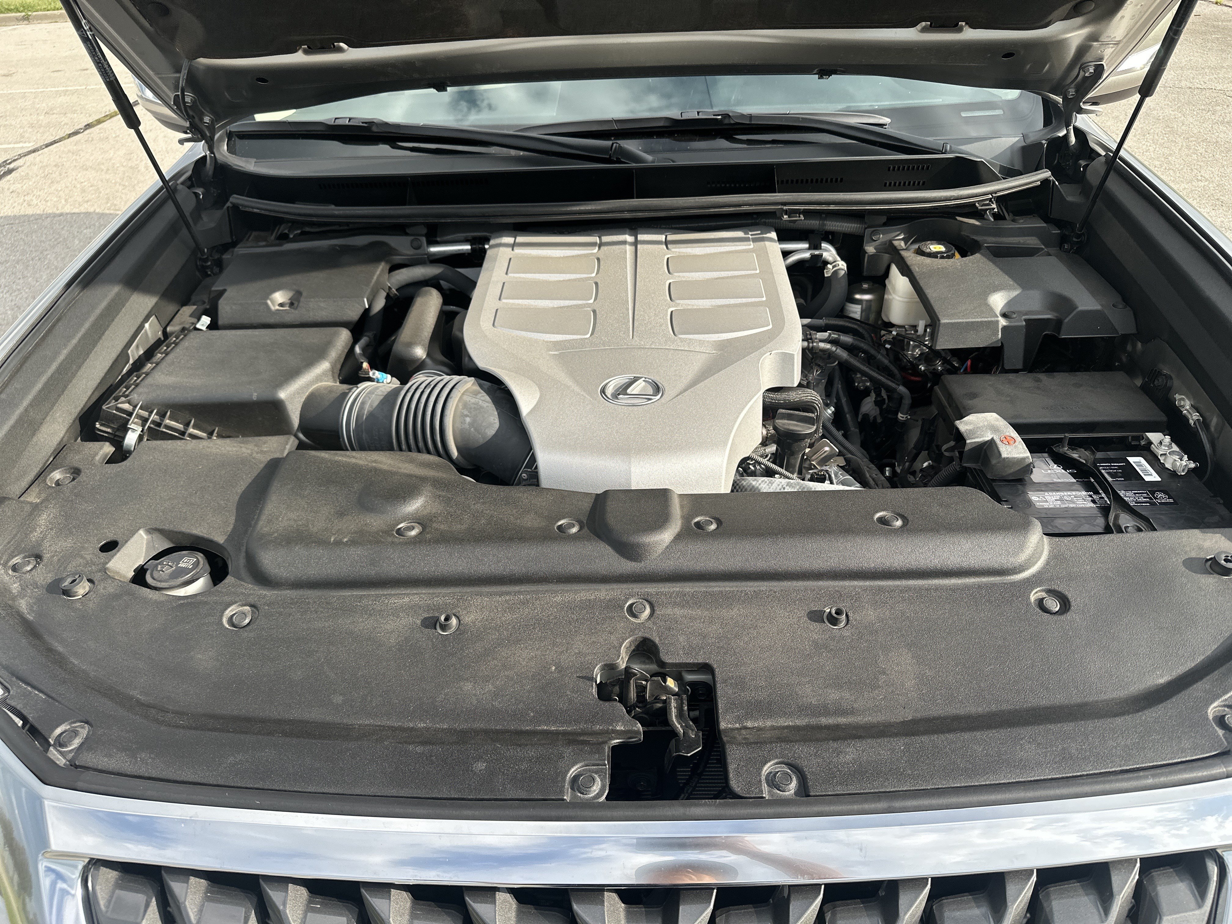 Certified 2023 Lexus GX 460 Luxury w/ Sport Design Package AWD/4WD image 35