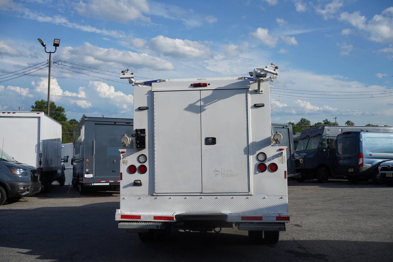 Used 2016 Ford F550 4x4 Regular Cab Super Duty image 9