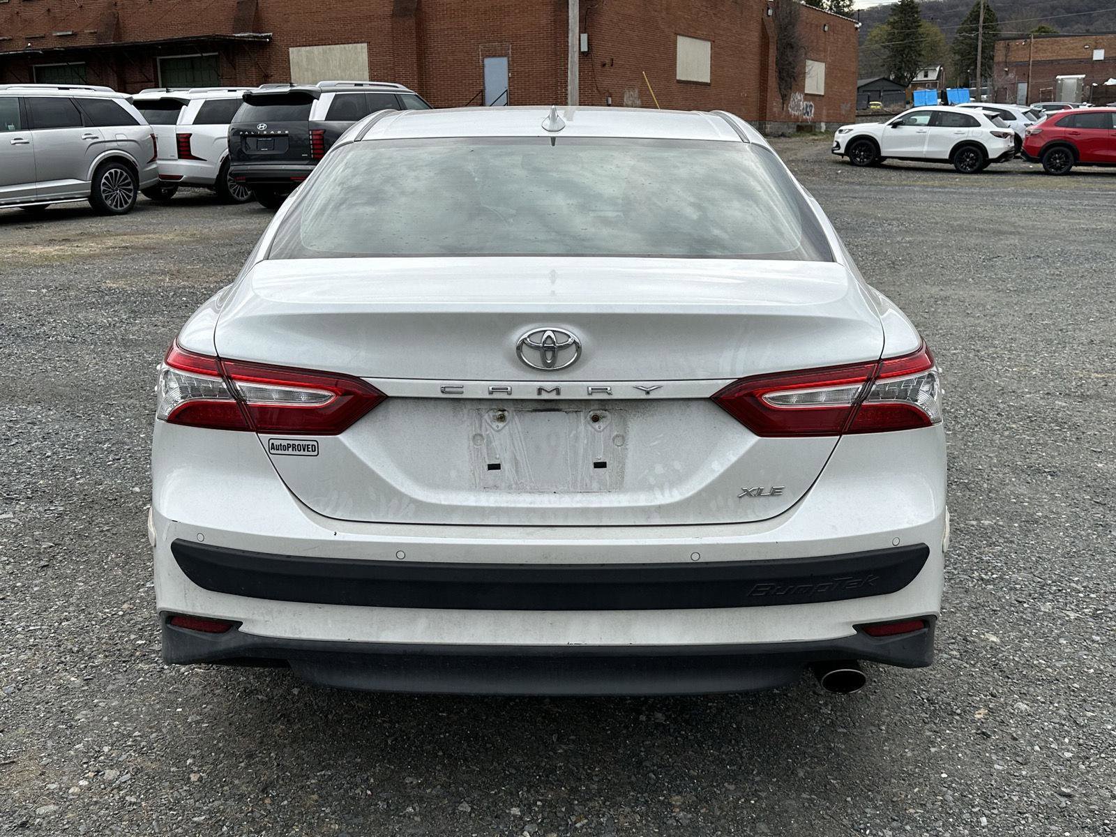 Used 2018 Toyota Camry XLE w/ Audio Package image 7